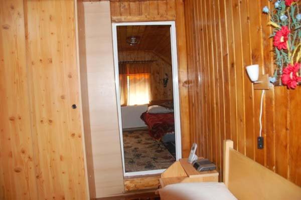 Pensiunea D O R U Arges Hotell Coteneşti Exteriör bild